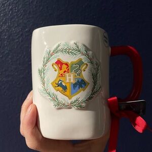 NEW Rae Dunn x Harry Potter ‘Christmas at Hogwarts’ Mug